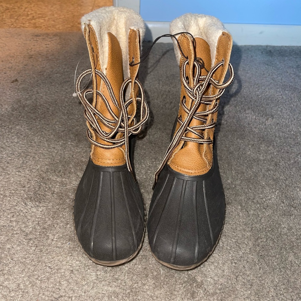 OFF-BRAND DUCK/RAIN BOOTS